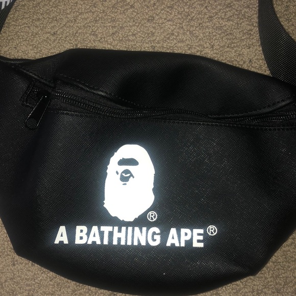A Bathing Ape Fannypack - Picture 2 of 3